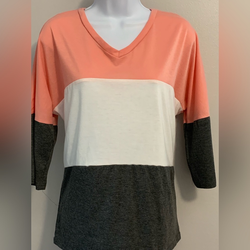 Miss Look Colorblock V-neck Shirt
